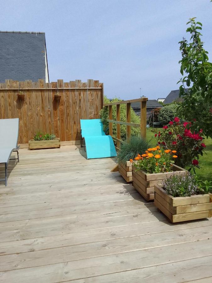 Adorable Cottage Perrosien dans jardin arboré Exterior foto